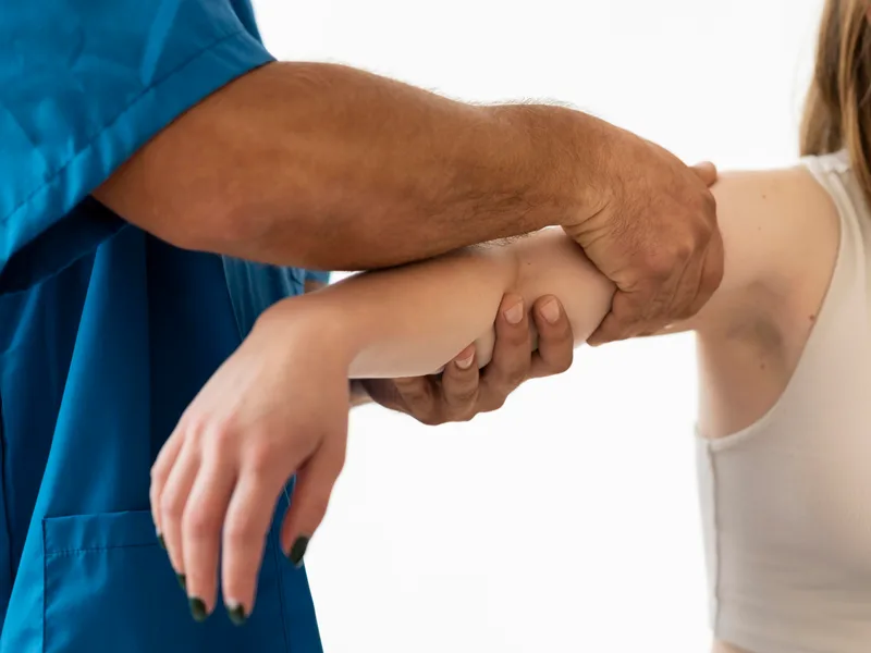 Chiropractic care for elbow pain at Thornapple River Chiropractic in Grand Rapids