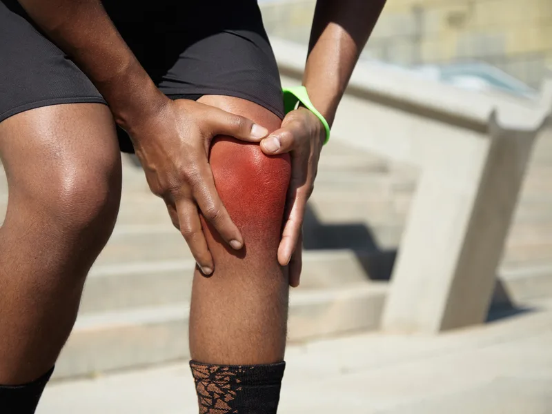 Thornapple River Chiropractic treating knee pain in Grand Rapids