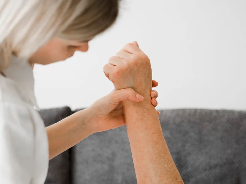 Chiropractic care for neuropathy at Thornapple River Chiropractic in Grand Rapids