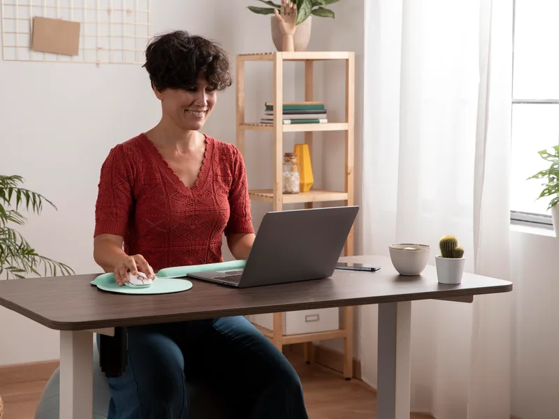 How Thornapple River Chiropractic treats poor posture in Grand Rapids