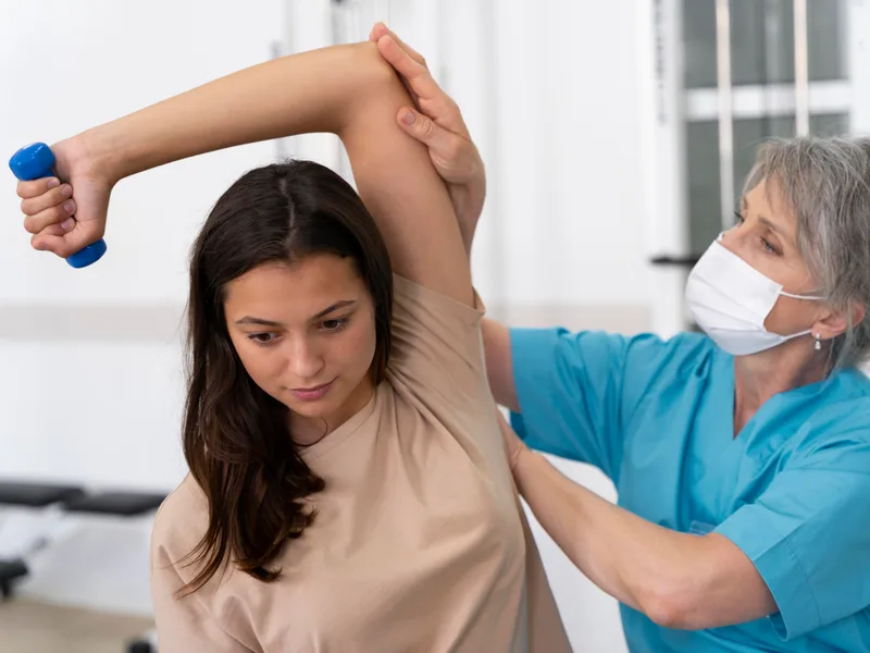 Thornapple River Chiropractic treating rotator cuff injury in Grand Rapids
